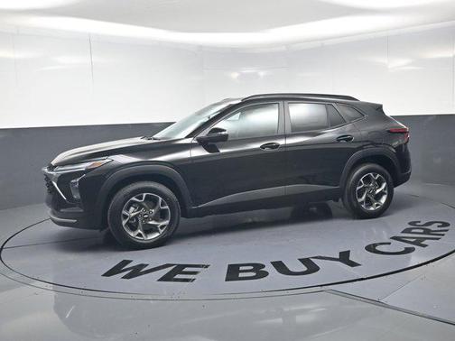 Mosaic Black Metallic 2026 Chevrolet Trax LT