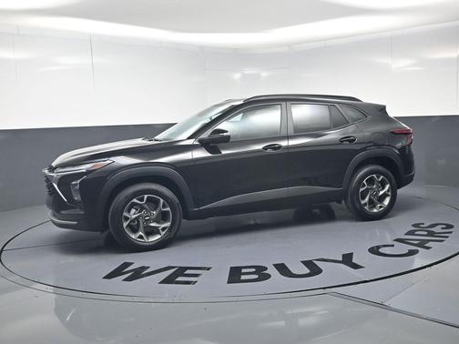 Mosaic Black Metallic 2026 Chevrolet Trax LT