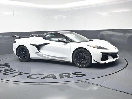 Arctic White 2026 Chevrolet Corvette Z06