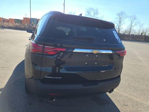 2022 Chevrolet Traverse LS