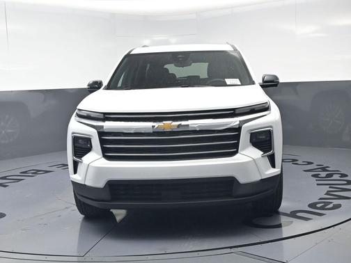 Summit White 2026 Chevrolet Traverse LT