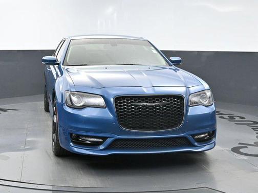 2022 Chrysler 300 Touring