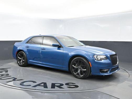 2022 Chrysler 300 Touring
