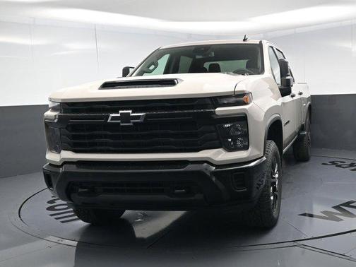 2026 Chevrolet Silverado 2500 Custom