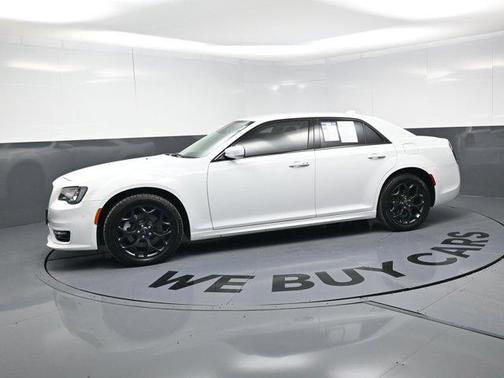 2023 Chrysler 300 Touring