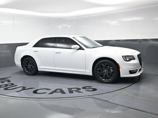 2023 Chrysler 300 Touring