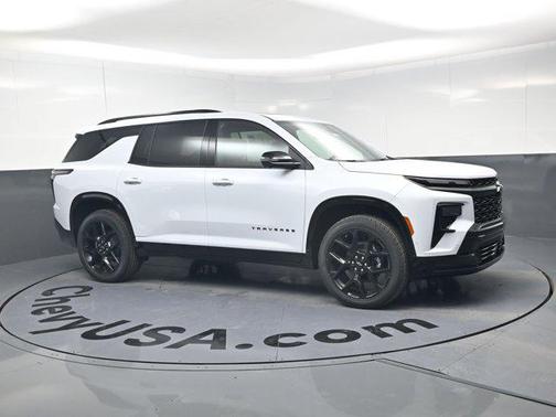 Polar White Tricoat 2026 Chevrolet Traverse RS