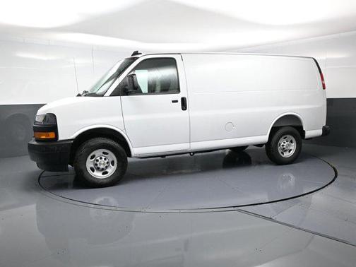 2025 Chevrolet Express 2500 RWD 2500 Regular Wheelbase WT