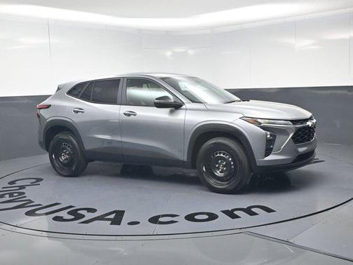 Sterling Gray Metallic 2026 Chevrolet Trax LS