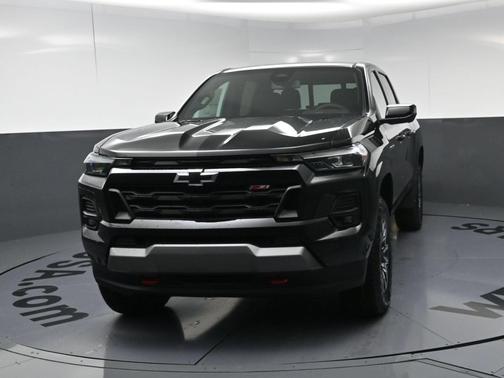 Black 2026 Chevrolet Colorado Z71