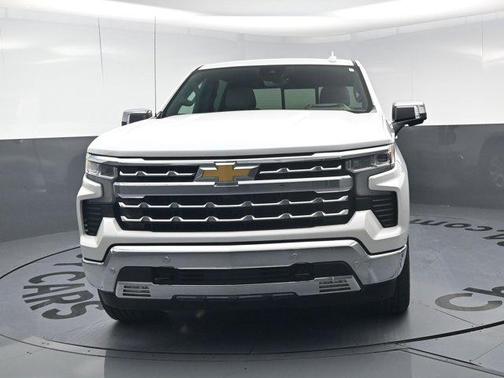 Iridescent Pearl Tricoat 2022 Chevrolet Silverado 1500 LTZ