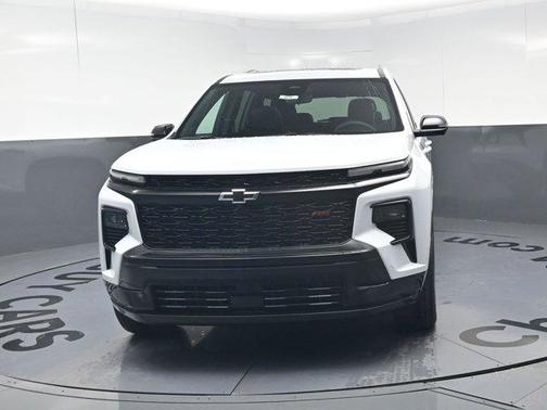 Polar White Tricoat 2026 Chevrolet Traverse RS