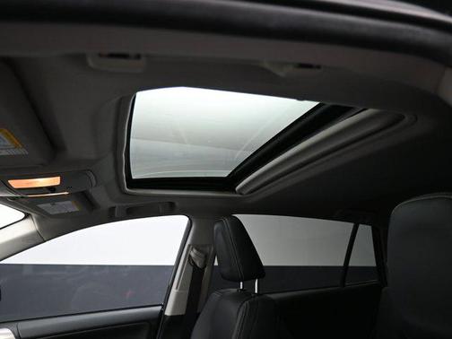 2016 Toyota RAV4 Hybrid Limited