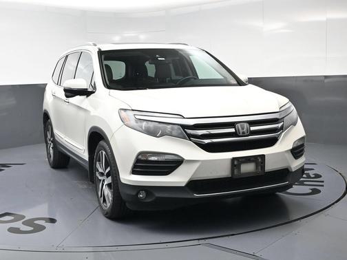White Diamond Pearl 2016 Honda Pilot Touring
