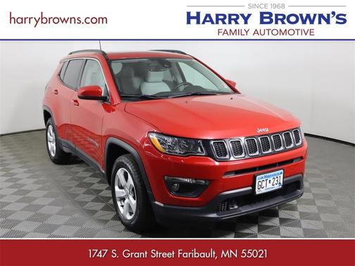 Photo 1 of 27 of 2019 Jeep Compass Latitude