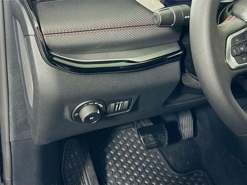 Diamond Black Crystal Pearlcoat 2026 Jeep Compass Trailhawk