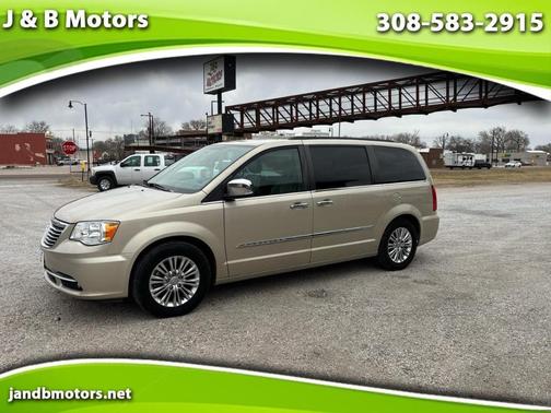 2016 Chrysler Town & Country Touring-L