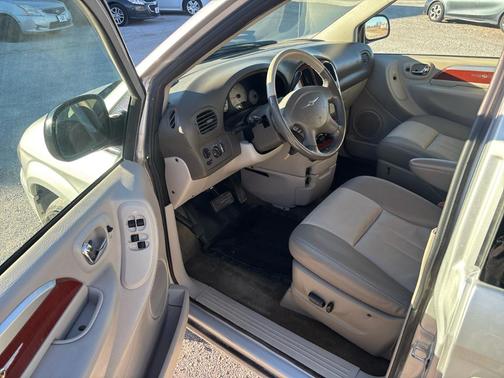 2007 Chrysler Town & Country Touring