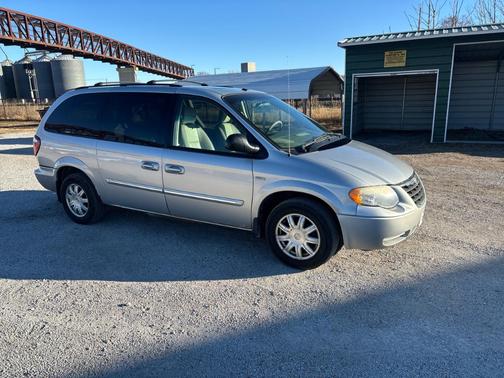 2007 Chrysler Town & Country Touring