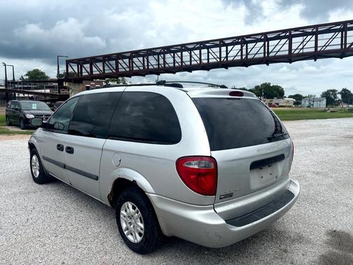 2005 Dodge Grand Caravan SE