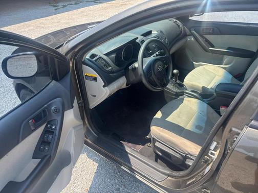 Brown 2010 Kia Forte EX