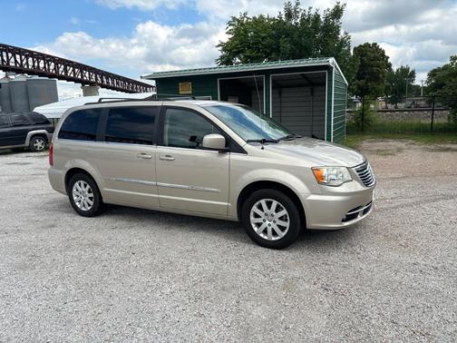 Beige 2014 Chrysler Town & Country Touring