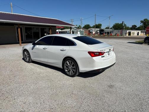 Pearl White 2016 Chevrolet Malibu Premier