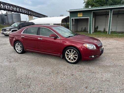 Burgundy 2009 Chevrolet Malibu LTZ