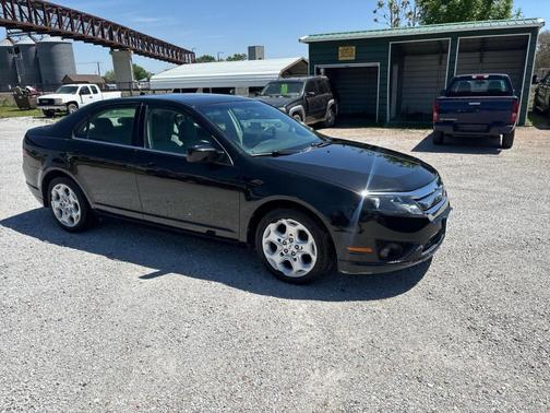 Black 2010 Ford Fusion SE
