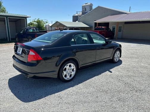 Black 2010 Ford Fusion SE