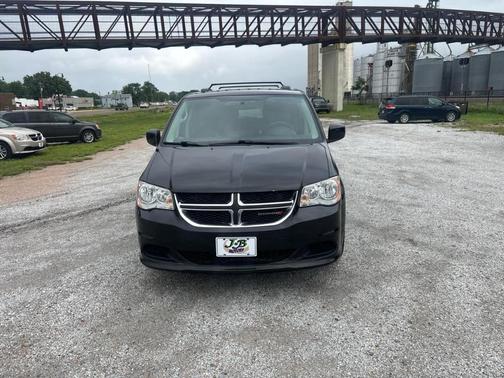 Black 2016 Dodge Grand Caravan SXT