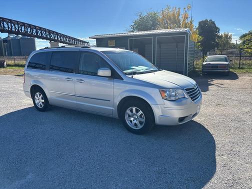 2010 Chrysler Town & Country Touring