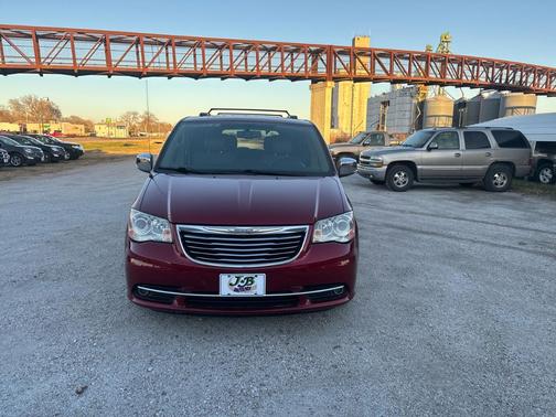 2015 Chrysler Town & Country Limited Platinum