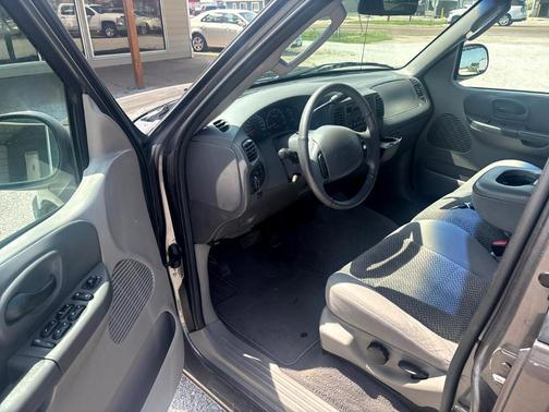 2002 Ford F-150 XLT SuperCrew
