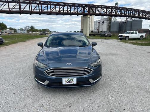 Blue 2018 Ford Fusion SE