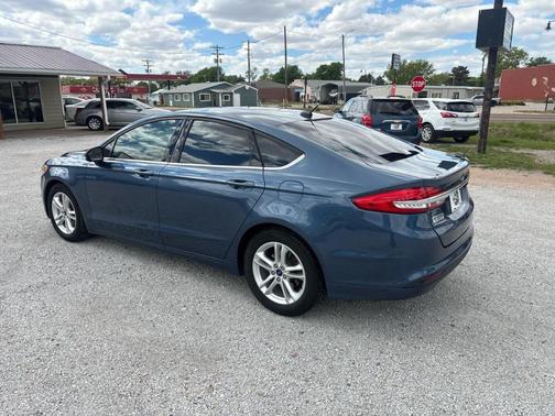 Blue 2018 Ford Fusion SE