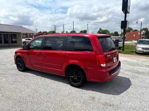 2014 Dodge Grand Caravan R/T