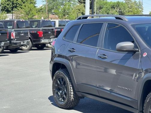 2019 Jeep Cherokee Trailhawk Elite