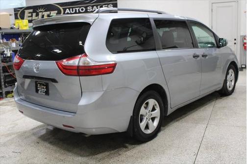 2016 Toyota Sienna L