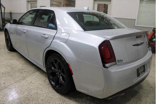2022 Chrysler 300 S