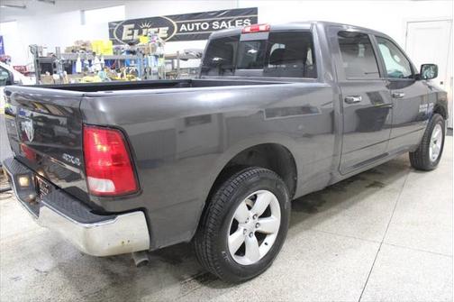 2016 RAM 1500 SLT