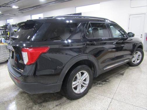 2021 Ford Explorer XLT AWD 4dr SUV