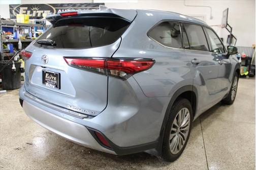 2021 Toyota Highlander Platinum AWD 4dr SUV