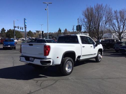 2025 Chevrolet Silverado 3500 High Country