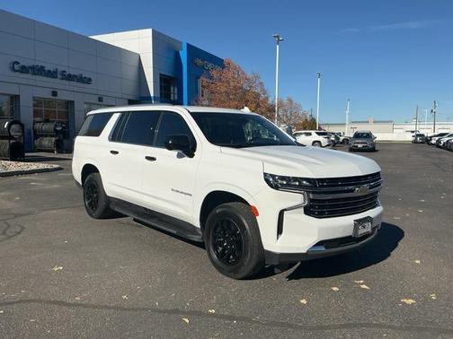 2024 Chevrolet Suburban LT