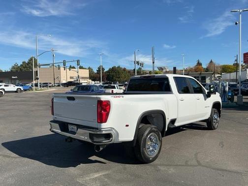 2026 Chevrolet Silverado 3500 LT