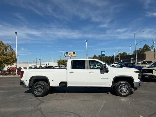 2026 Chevrolet Silverado 3500 LT