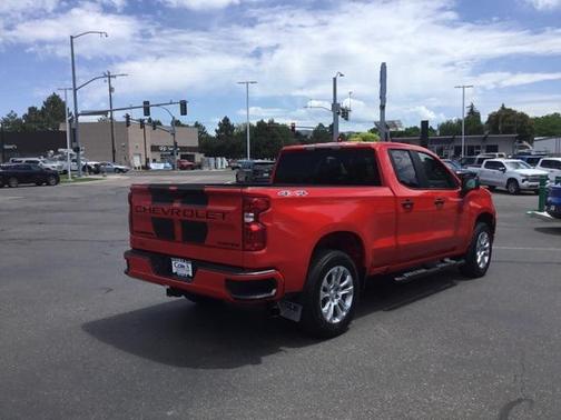 2023 Chevrolet Silverado 1500 Custom