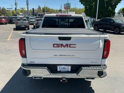White Frost Tricoat 2023 GMC Sierra 1500 SLT