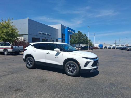 Summit White 2025 Chevrolet Blazer 2LT